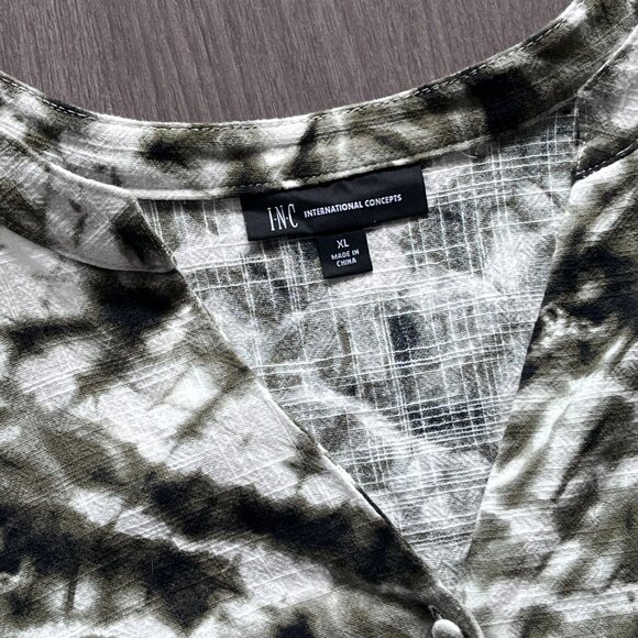 INC International Concepts Print Cropped Button-Down Shirt with Front Knot - Picture 2 of 13